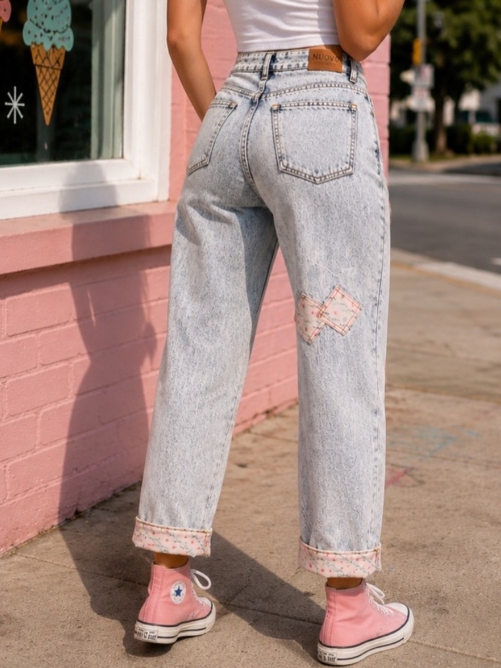 Vintage Nuovo Industrie Acid Wash Mom Jeans Pink Trim Cuffed Denim 25396